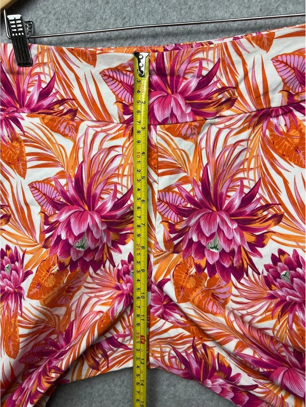 Ashley Stewart Floral Capris Pants Womens 14/16 Tropical Coastal Casual Colorful